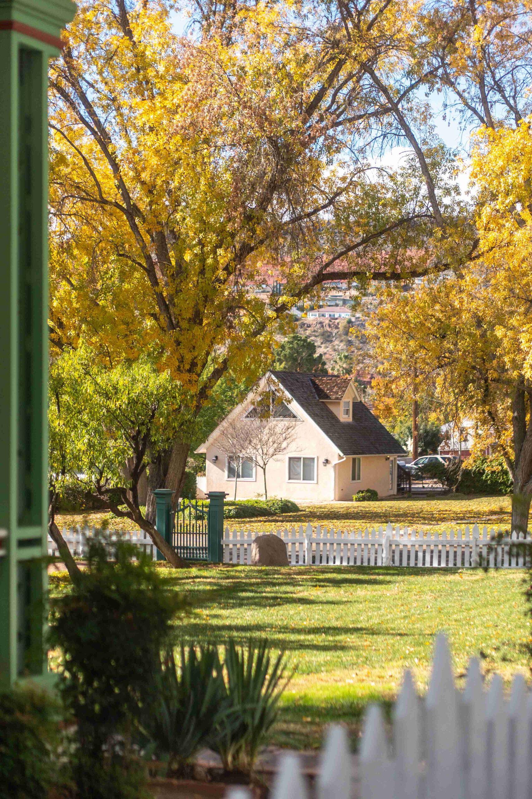 Western Auction & Real Estate, LLC Real Estate Services